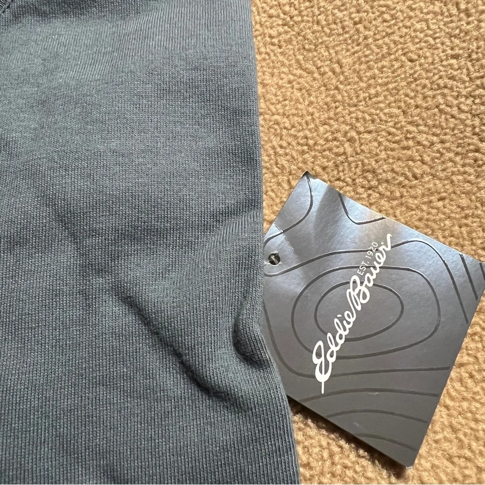 NWT Eddie Bauer V-Neck Short Sleeve Tee Size XL Graphite - Picture 6 of 6